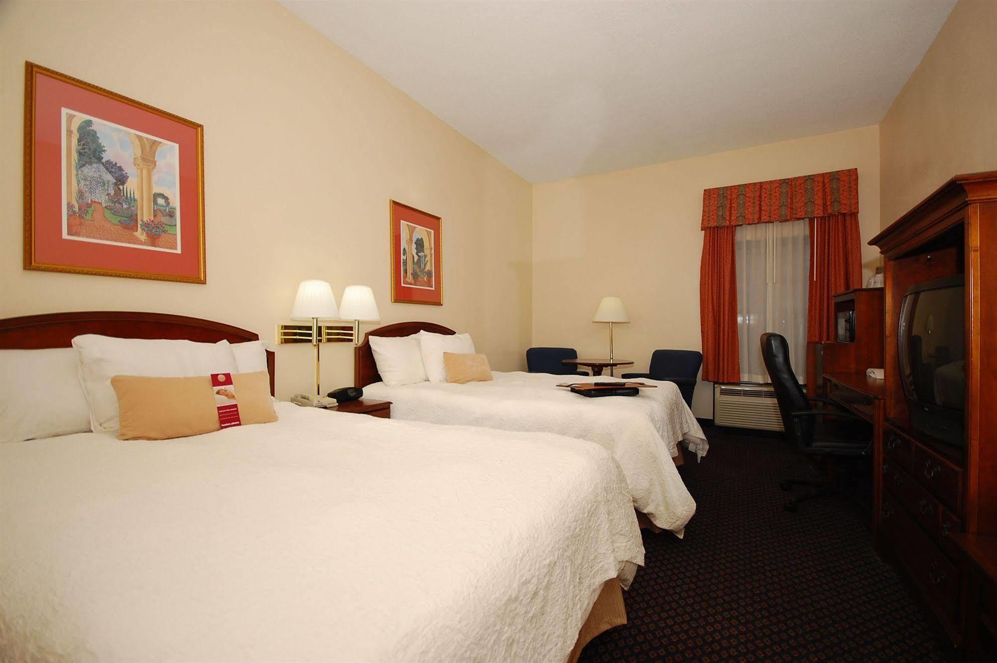 Hampton Inn Petersburg-Fort Gregg Adams Esterno foto